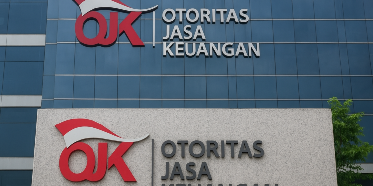 Gedung Otoritas Jasa Keuangan (OJK) dengan logo merah putih di fasad depan